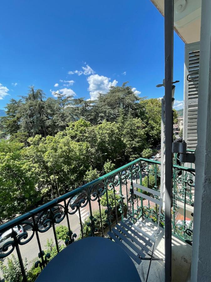 Le Beau Site Grand - Lovely Heritage Cocoon Park Apartment Aix-les-Bains